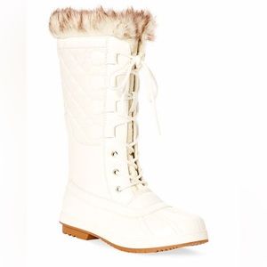 BRAND NEW JustFab Arianna Quilted lace-up Winter Boot - NEVER WORN